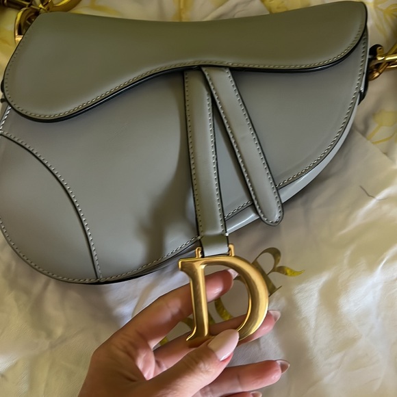 Designer-inspired perfect leather bag with detached belt - Picture 2 of 6